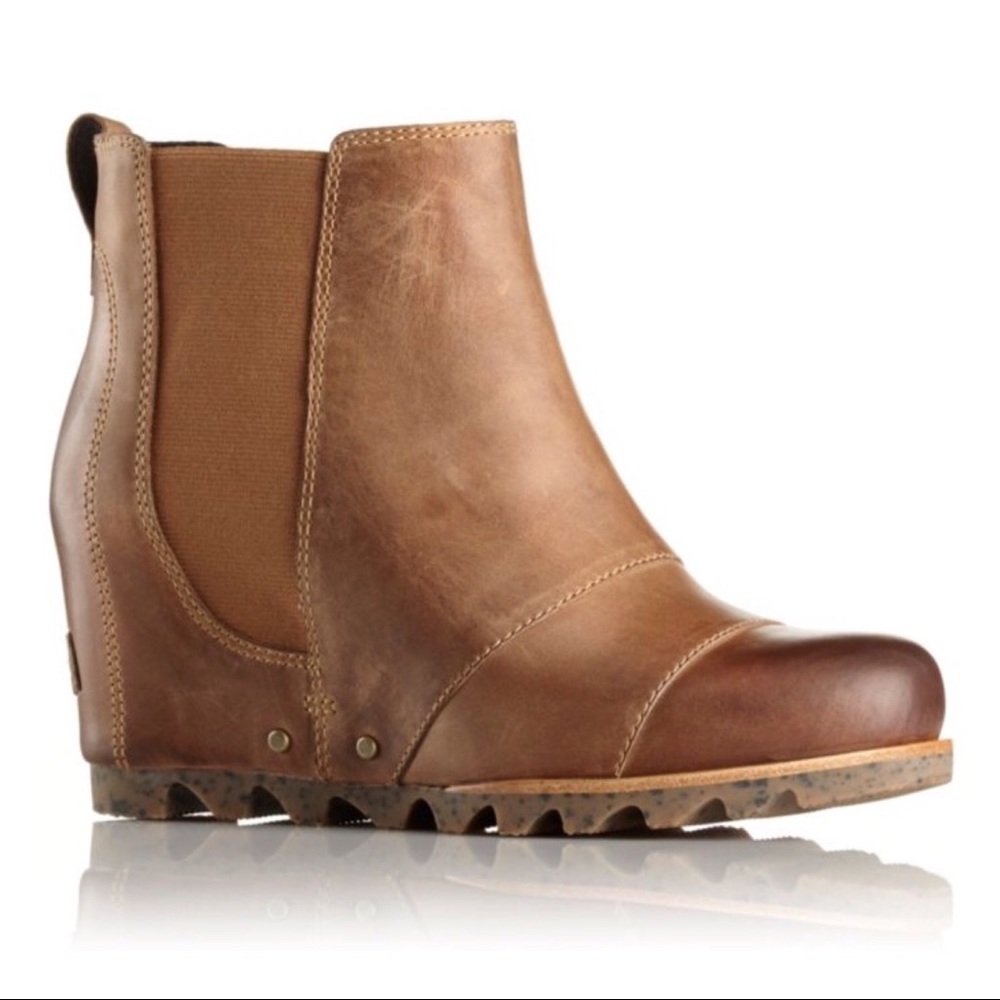 Sorel Lea Wedges - size 6